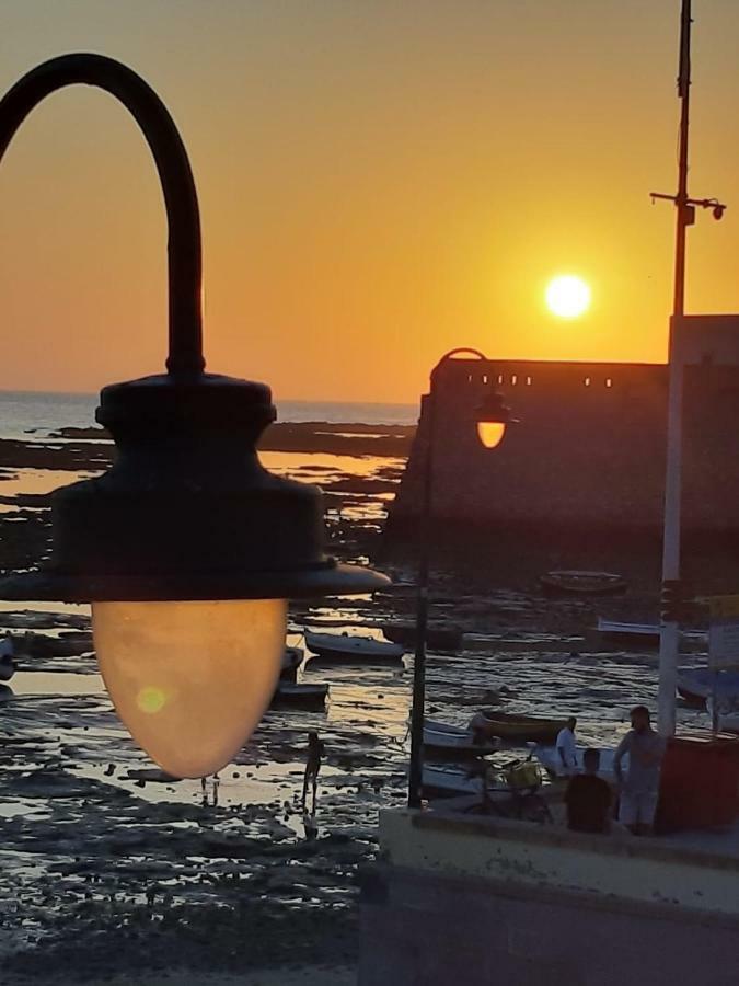 Acogedor Y Luminoso Apartamento Apartment Cadiz Luaran gambar